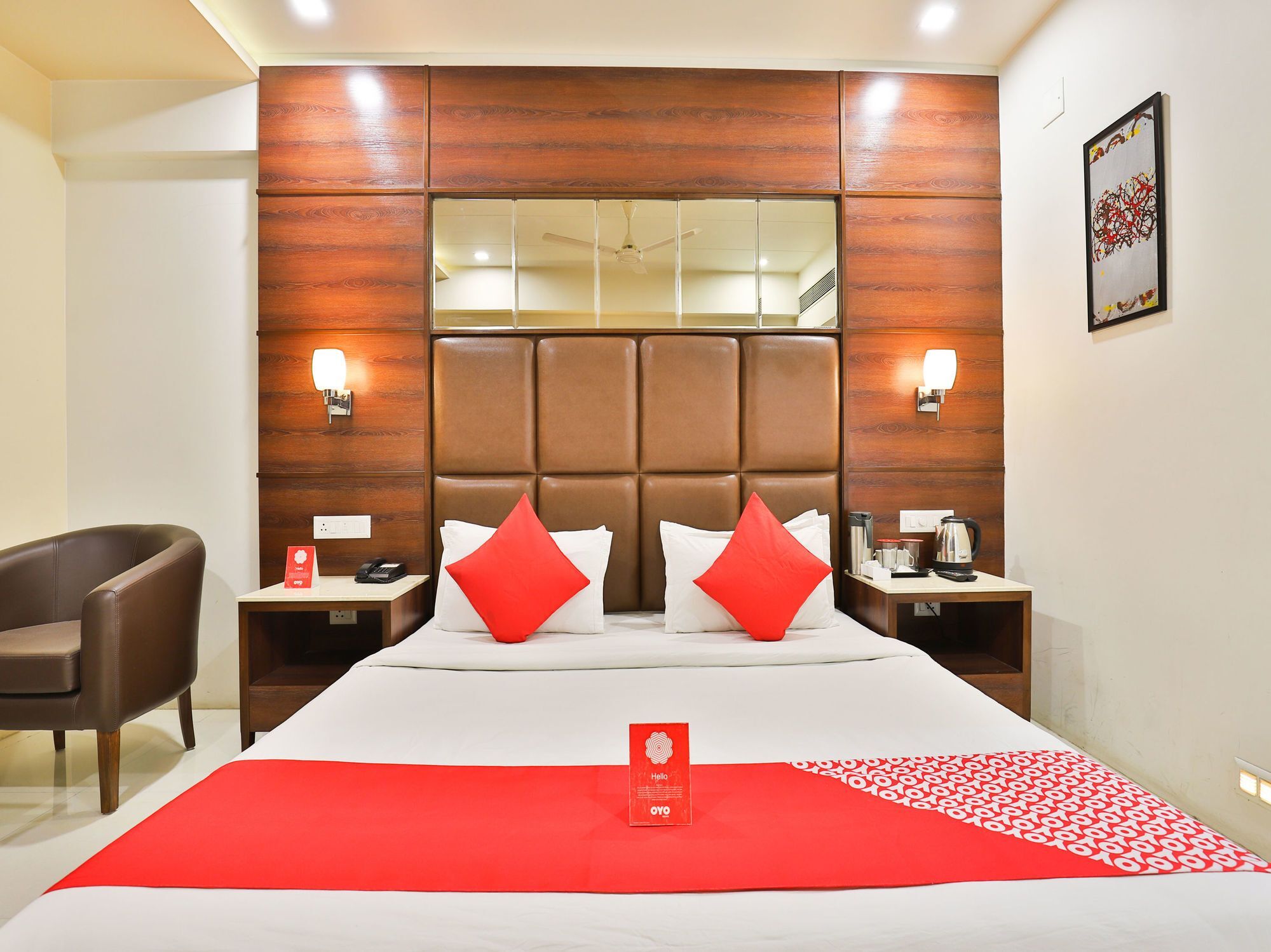 Oyo 13253 The Grand Vinayak Hotel Ahmedabad Bagian luar foto